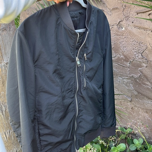 Men’s H&M Bomber Jacket in black - Picture 6 of 6